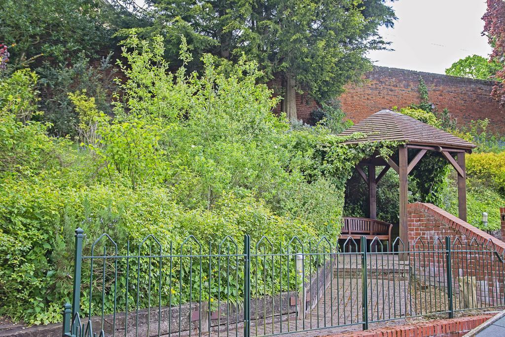 Hotel Waveney House 3*