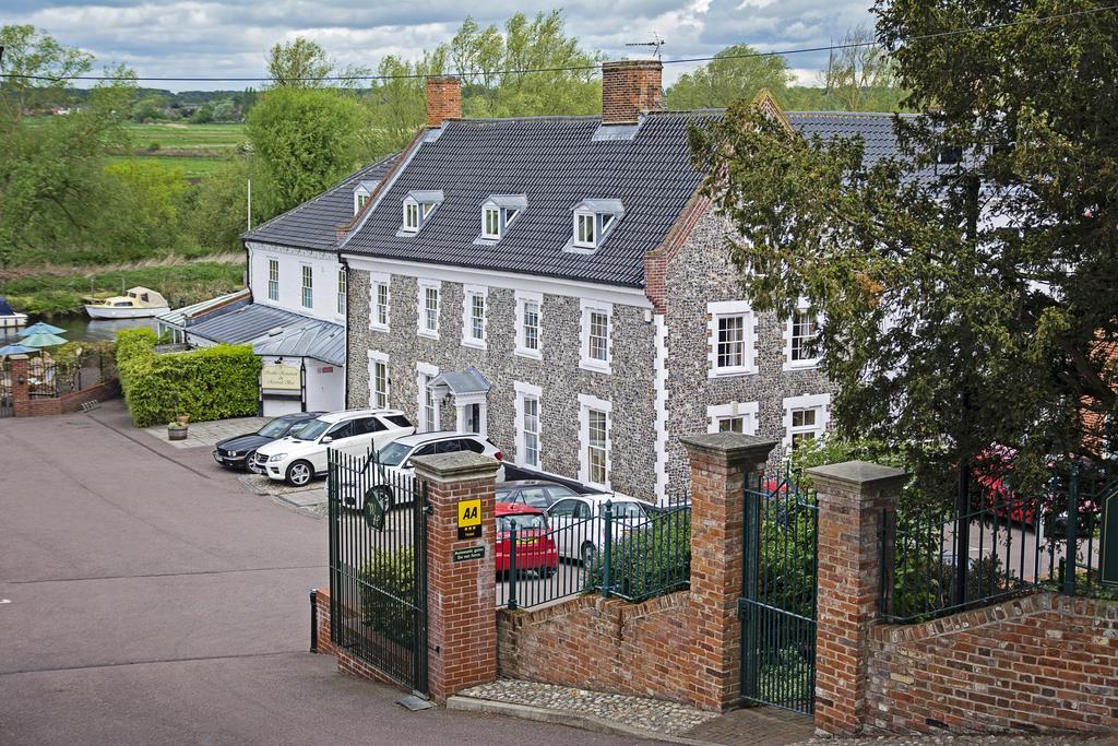 Waveney House Hotel
